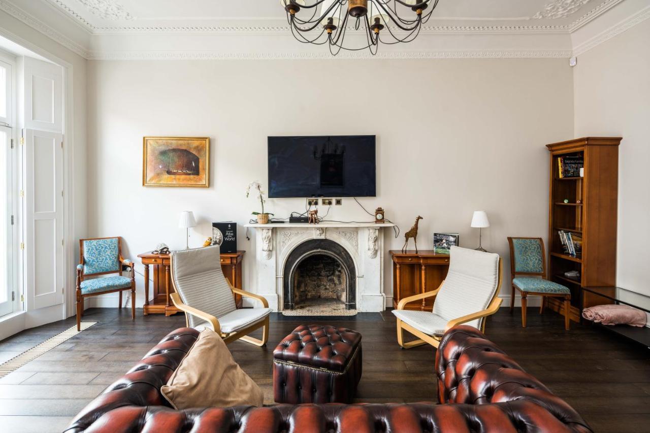 4 Bedroom House Up To 10 People At Heart Of Kensington And Chelsea London Eksteriør billede