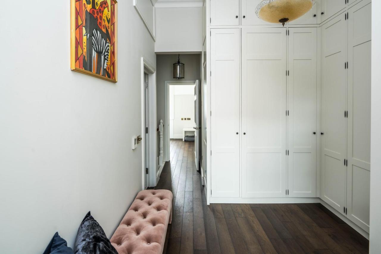 4 Bedroom House Up To 10 People At Heart Of Kensington And Chelsea London Eksteriør billede