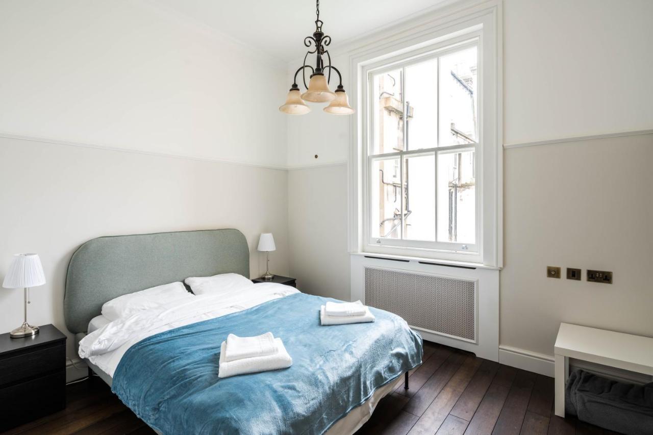 4 Bedroom House Up To 10 People At Heart Of Kensington And Chelsea London Eksteriør billede